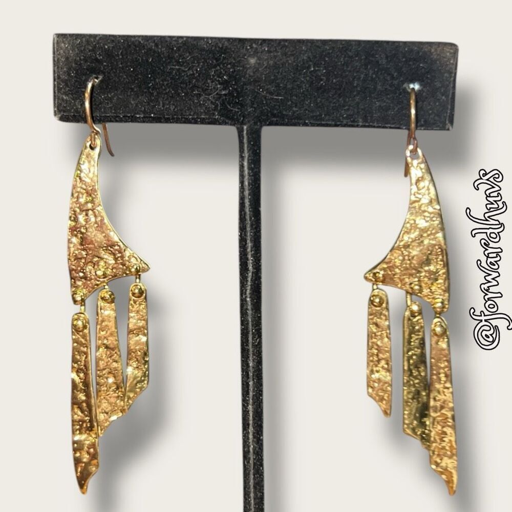 Gold-Tone Geometric Dangle Earrings – Hammered Finish – Abstract Modern - Picture 4 of 7